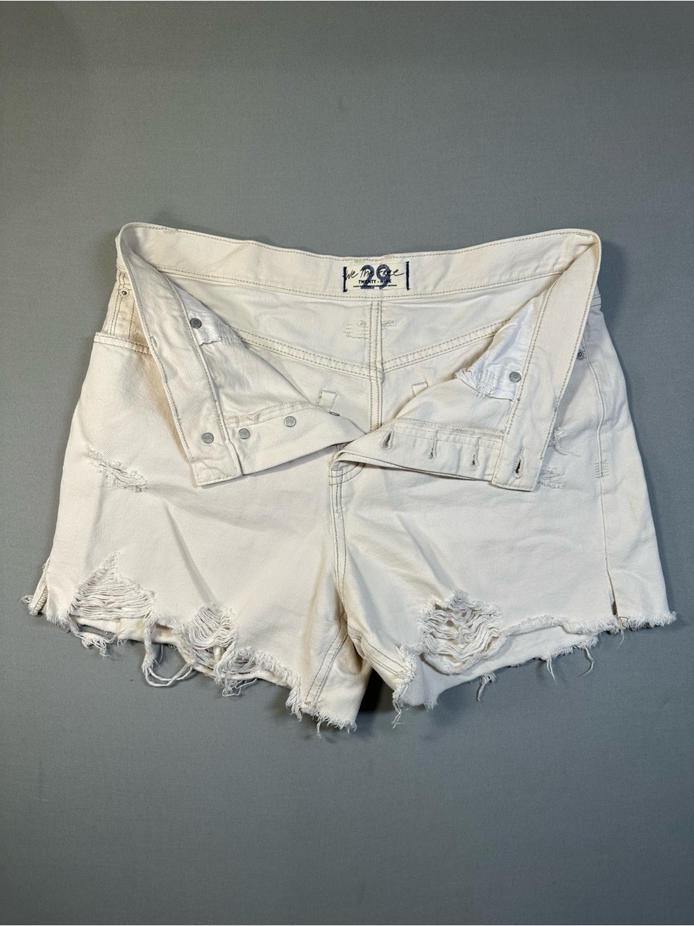 We The Free by Free People Makai Cutoff Shorts, Distressed Off White - 29 - Picture 5 of 13